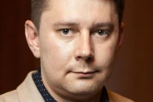 По словам Костюка, в написании выступлений для президента нет единого механизма