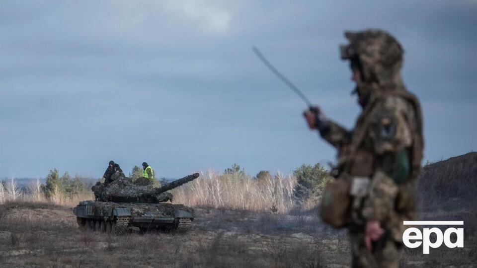 Позиції українських військових і далі обстрілюють