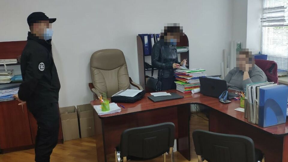 Сделка с землей была проведена при содействии экс-руководства Госгеокадастра в Закарпатской области и одного из госпредприятий