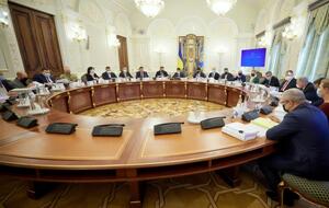 По итогам заседания СНБО президент напомнил о "весенних посадках"