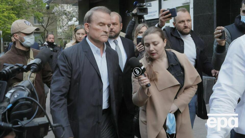 13 травня суд відправив Медведчука під домашній арешт