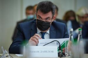 Решение по обмену принимает Зеленский, отметил Данилов (на фото)