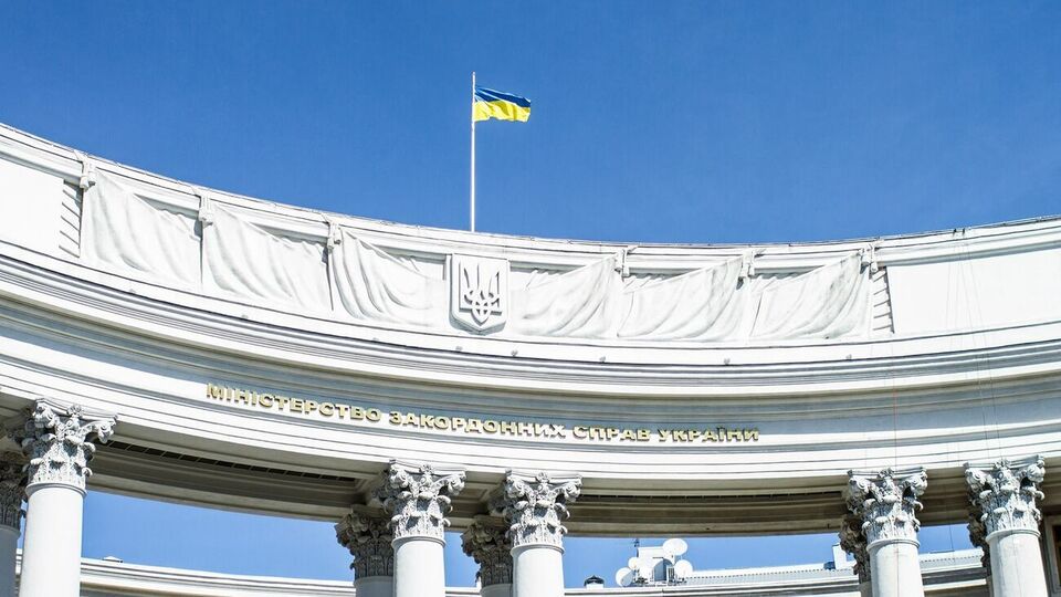 У МЗС України порадили російській владі займатися проблемами РФ
