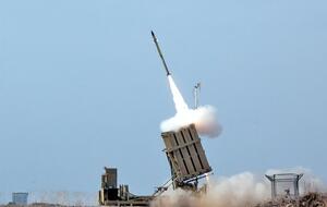 Каждая пусковая установка рассчитана на 20 ракет-перехватчиков
