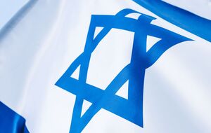 Поднятый флаг Израиля не выражает личные симпатии одной из сторон конфликта на Ближнем Востоке, отметил Филатов