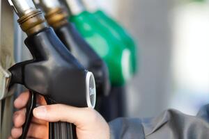 У середньому ціна бензину А-92 упала на 27 коп/л, А-95 подешевшав на 48 коп/л