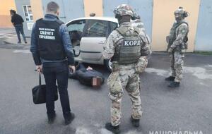 Подозреваемых задержали после сделки в Хмельницкой области