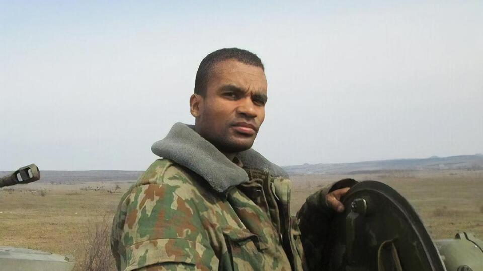 Айо брав активну участь у бойових діях на сході України