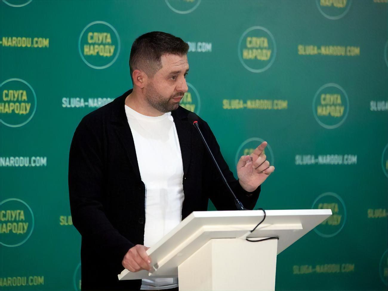 Призначення нових міністрів планують на 20 травня, повідомив Арахамія