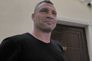 Візит СБУ до Кличка зафіксували камери відеоспостереження