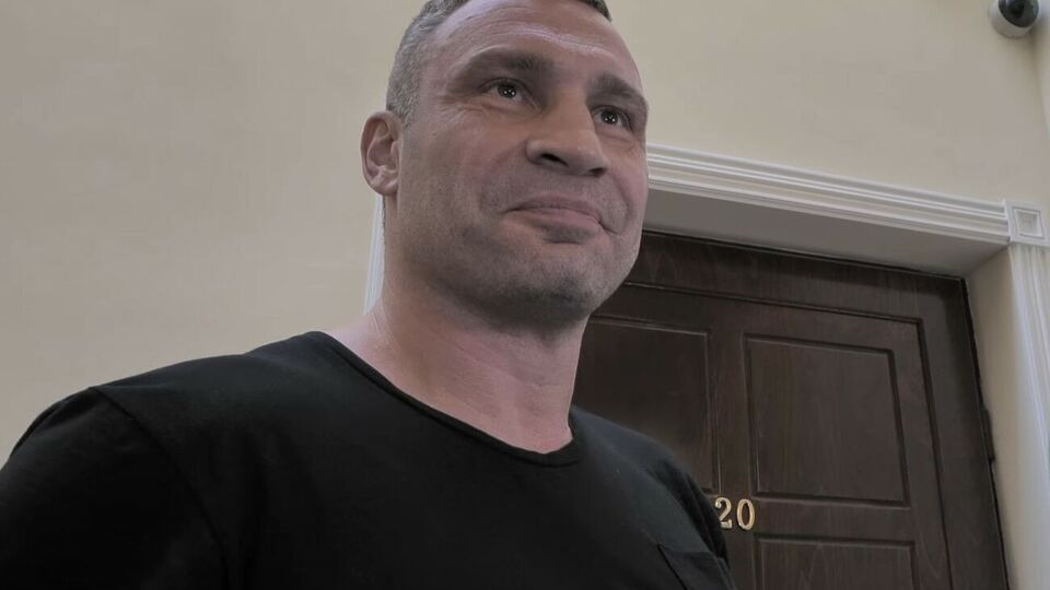 Візит СБУ до Кличка зафіксували камери відеоспостереження