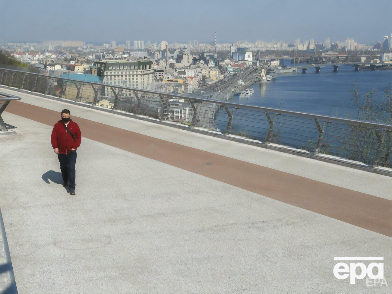 В Украине постепенно снижается заболеваемость COVID-19