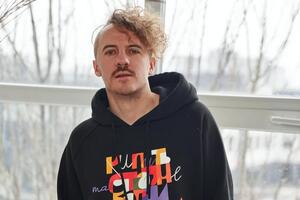 Клопотенко: Во-первых, попробуйте кобете, курабье и сарму. Во-вторых, осознайте всю эту информацию и немного углубитесь в нее. Потому что Крым – это Украина
