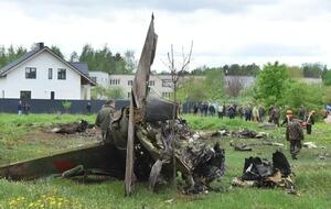 Пілоти прагнули відвести літак від населеного пункту, після цього вони катапультувалися
