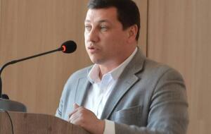 Депутат не знает, какие мотивы были у нападавших