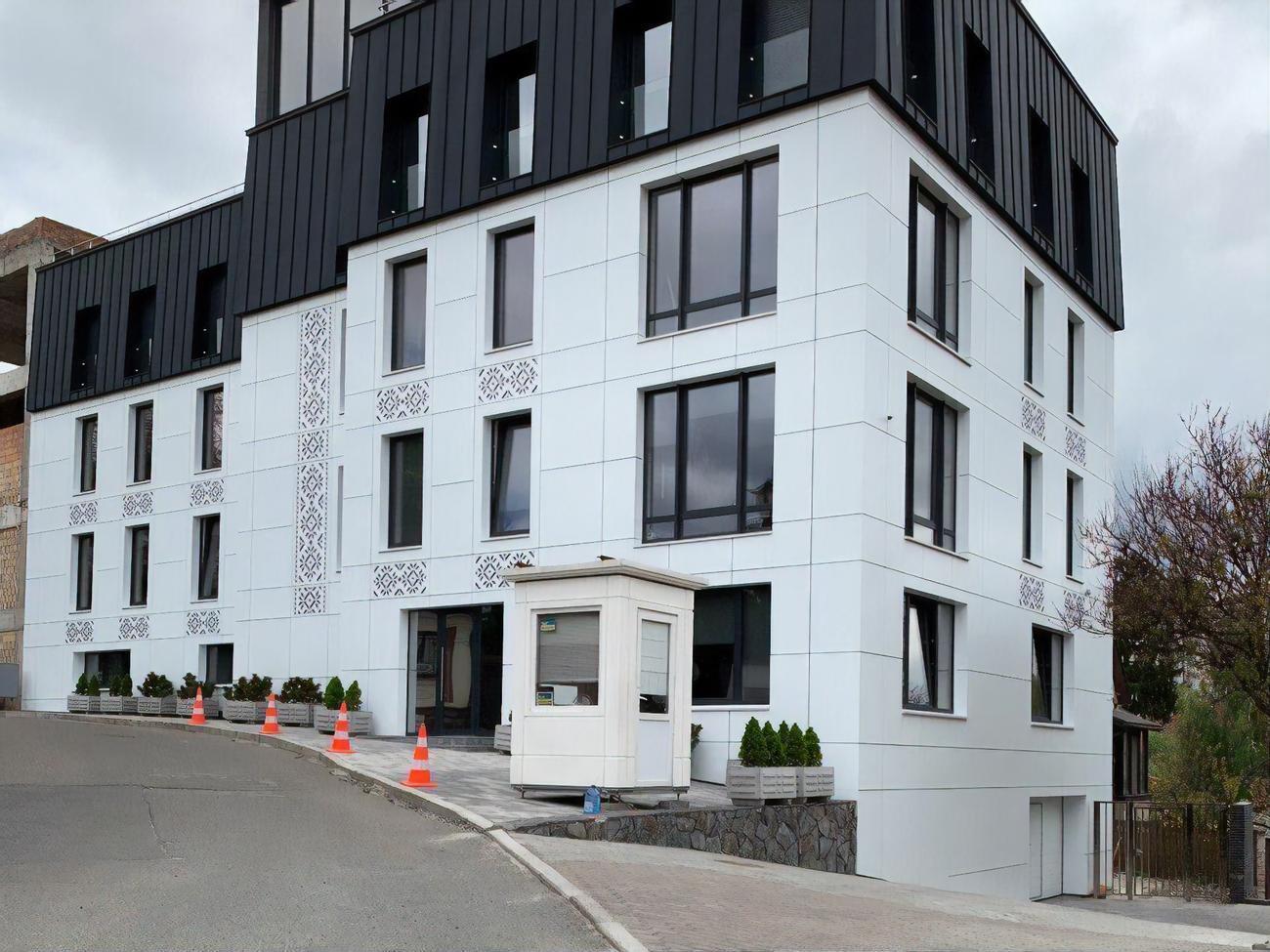 Возле Киево-Печерской лавры строится шестиэтажное офисное здание&nbsp;