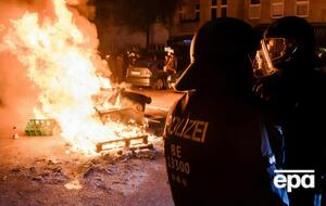 Немецкая полиция применила перцовый газ и провела задержания агрессивных участников акции