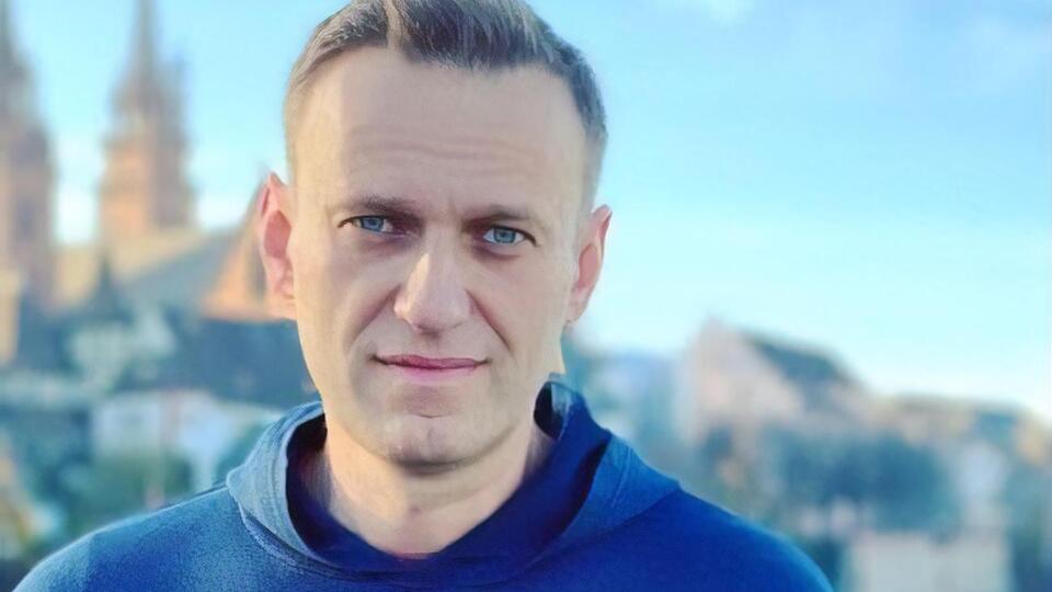 Навальний: Я все ще в першій половині своєї захопливої трансформації зі скелета, який ледве ноги волочить, у просто голодного чоловіка