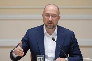 Шмыгаль: В мае мы ожидаем больше поставок и, соответственно, увеличения суточного количества вакцинированных