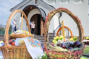 Священник спочатку запізнився на великодню ранкову службу