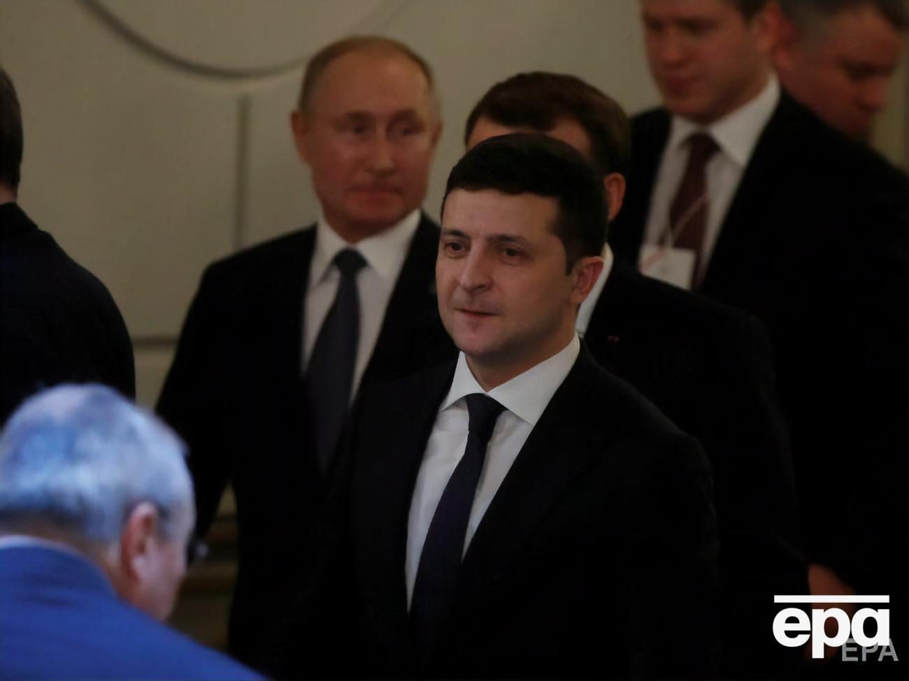 Востаннє Зеленський (у центрі) і Путін (у другому ряду в центрі) зустрічалися наприкінці 2019 року в Парижі в межах нормандського саміту