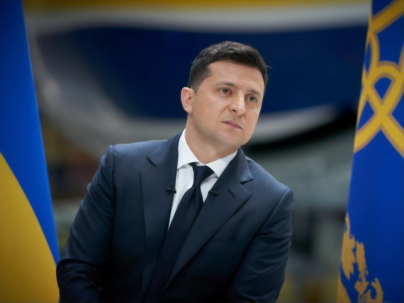 Ми розуміємо, де зараз Медведчук і що з Коломойським, зазначив Зеленський (на фото)