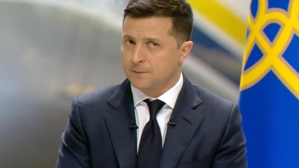Владимир Зеленский заверил, что никакой "большой дядька" из-за границы не будет при нем руководить Украиной