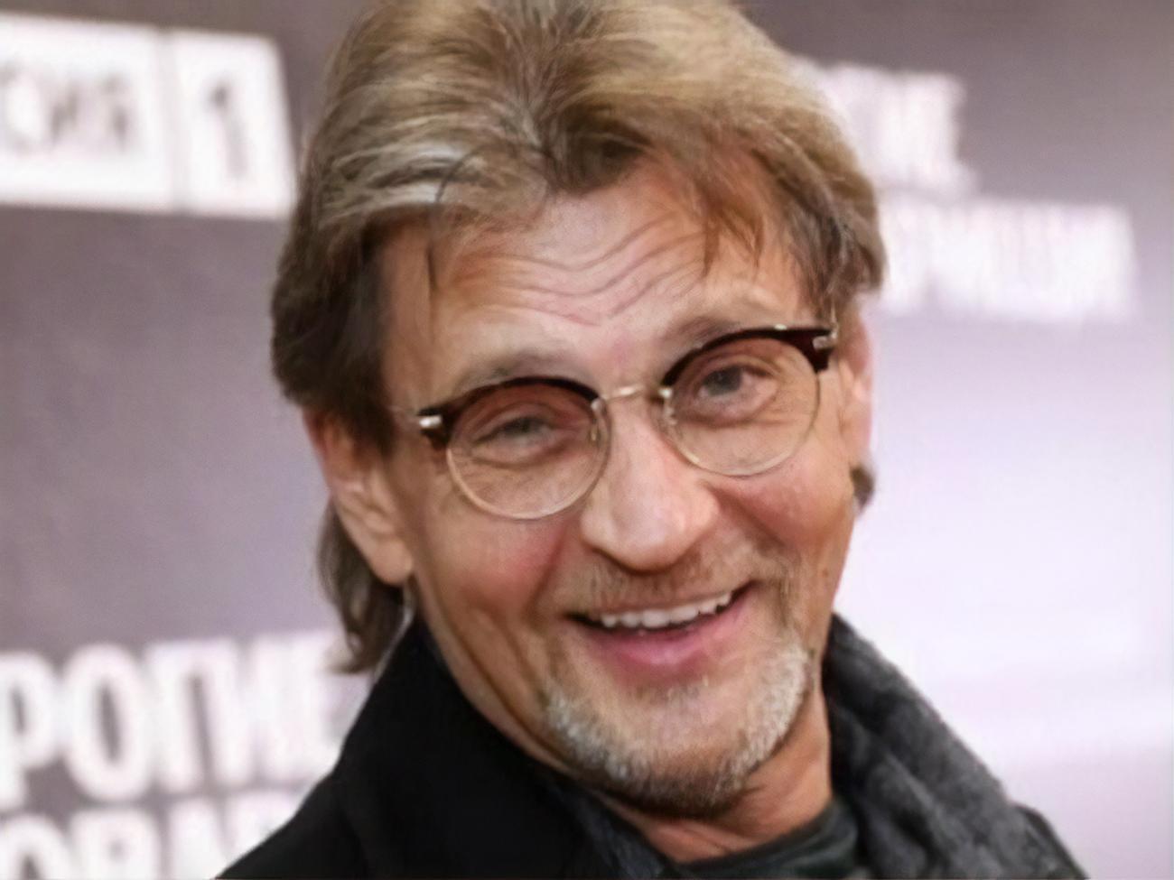 Домогаров официально был женат три раза