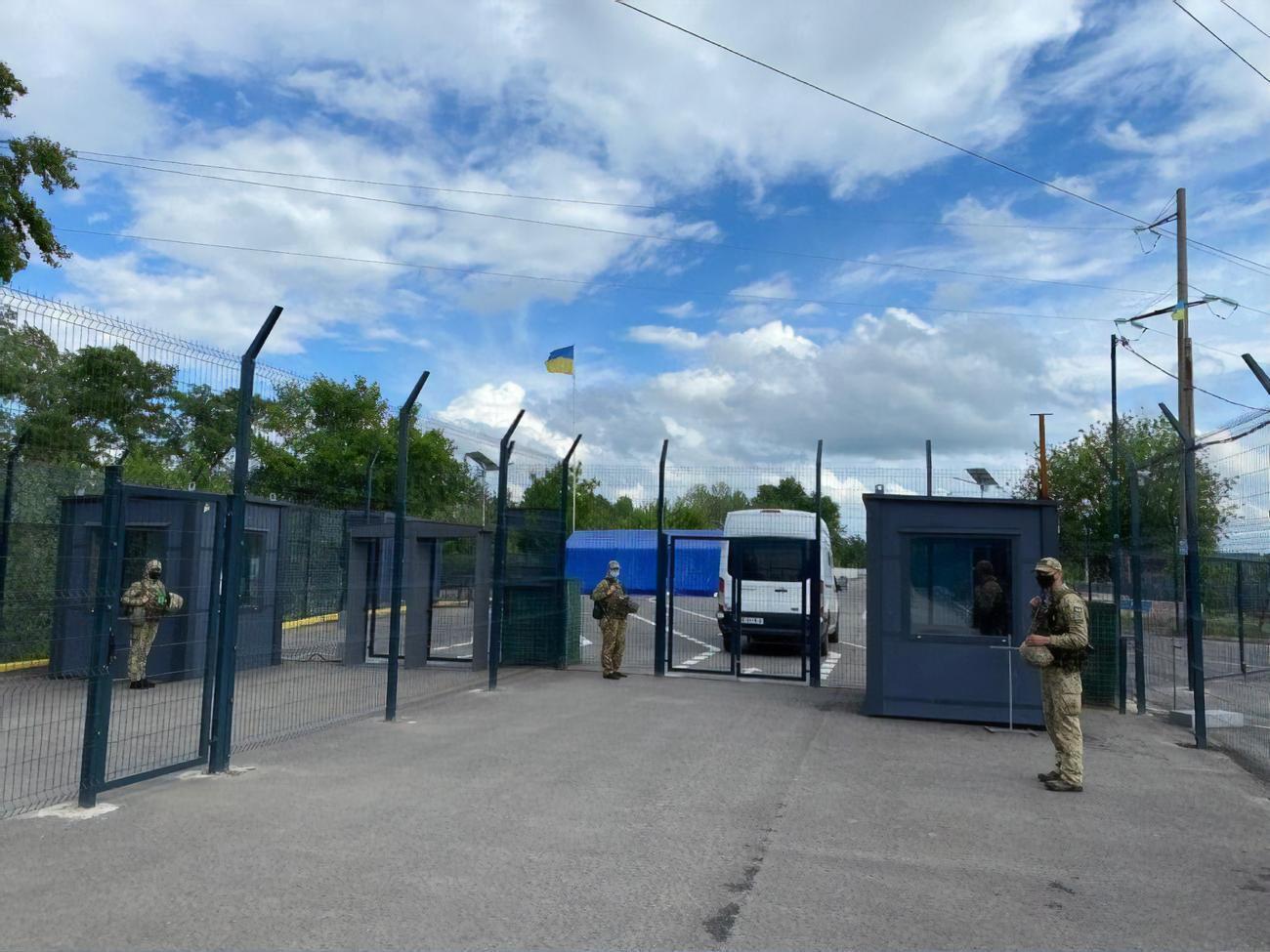 По данным украинских пограничников,&nbsp;открытие КПВВ в Счастье позволит ежедневно пропускать более 10 тыс. человек в обоих направлениях