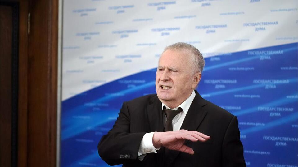 Жириновський заявив, що не заразний