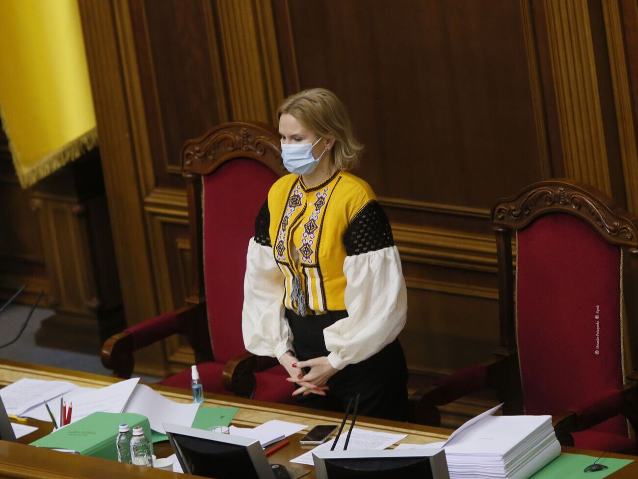 Зеленский, Порошенко, Корниенко, Шмыгаль, Кондратюк. Украинские политики надели вышиванки. Фоторепортаж