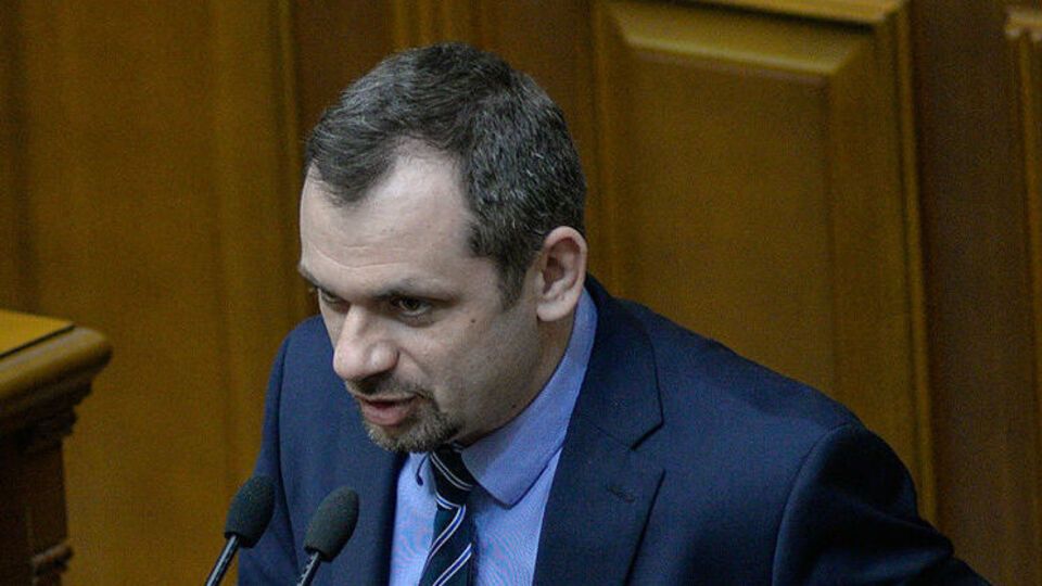 Левус был народным депутатом Украины в 2014–2019 годах