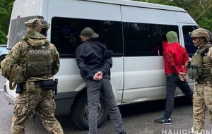 Поліція затримала трьох учасників угруповання, їх підозрюють у нападах у кількох областях України