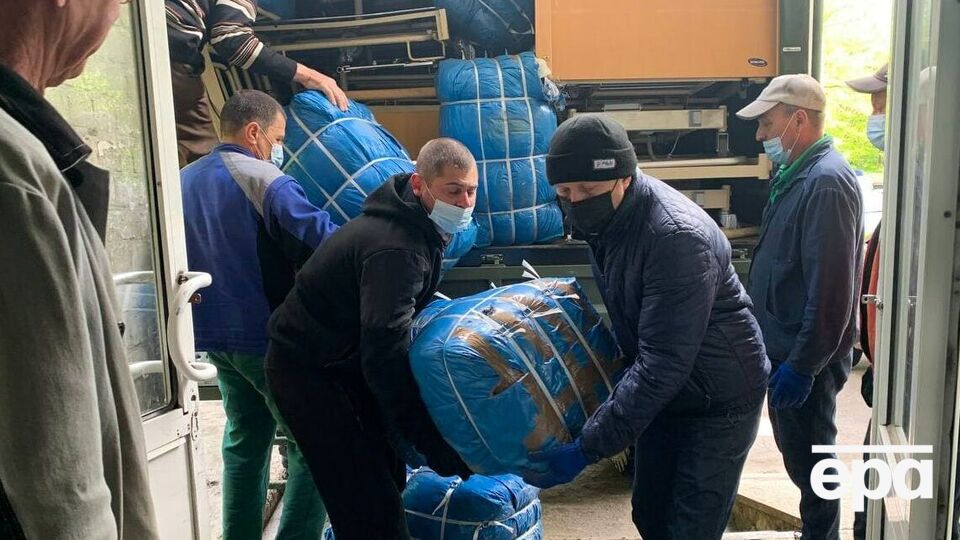 Загальна вага гуманітарного вантажу становить приблизно 10 тонн