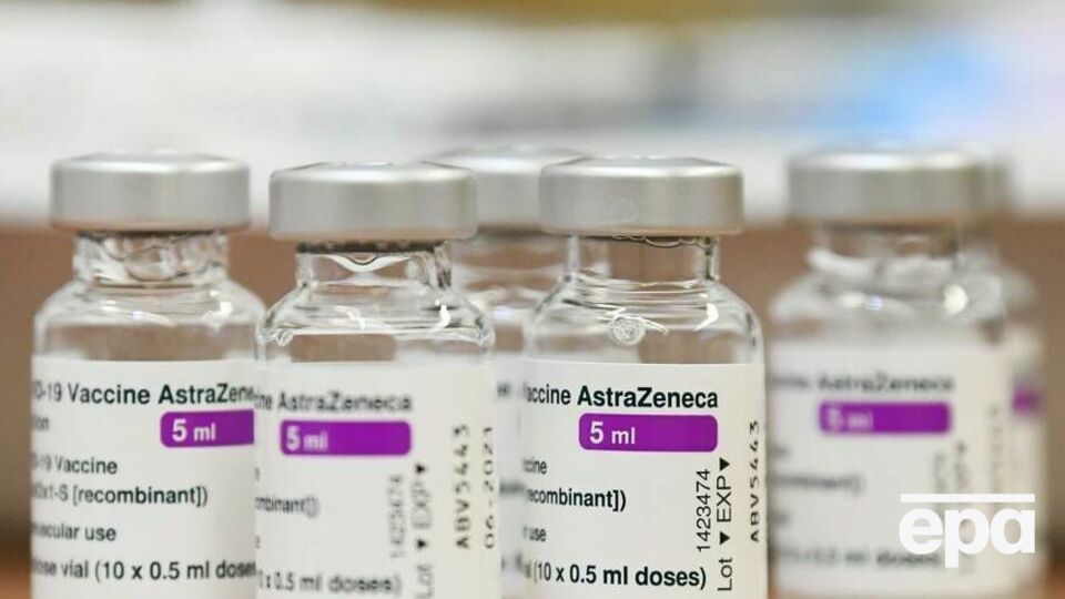 У ЕМА підкреслили, що випадки тромбозу після імунізації препаратом Vaxzevria дуже рідкісні