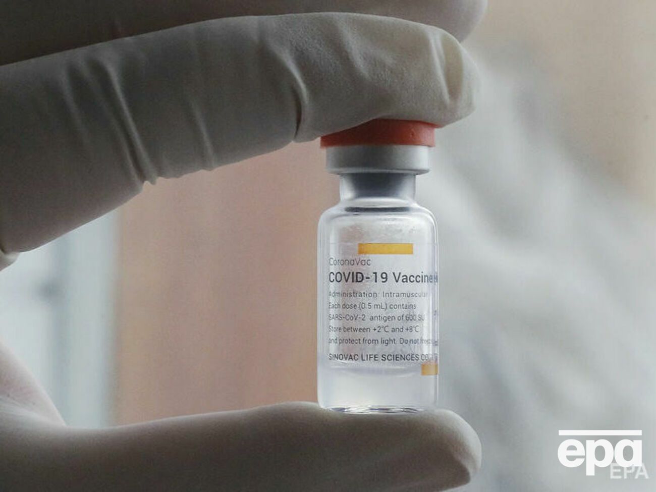 Україна вже отримала 1,2 млн доз китайської вакцини CoronaVac