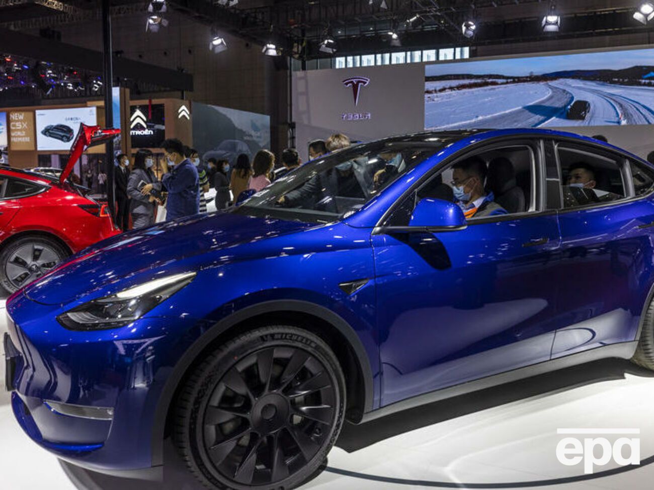 В Украину заехали 4032 автомобиля Tesla по состоянию на 1 марта этого года