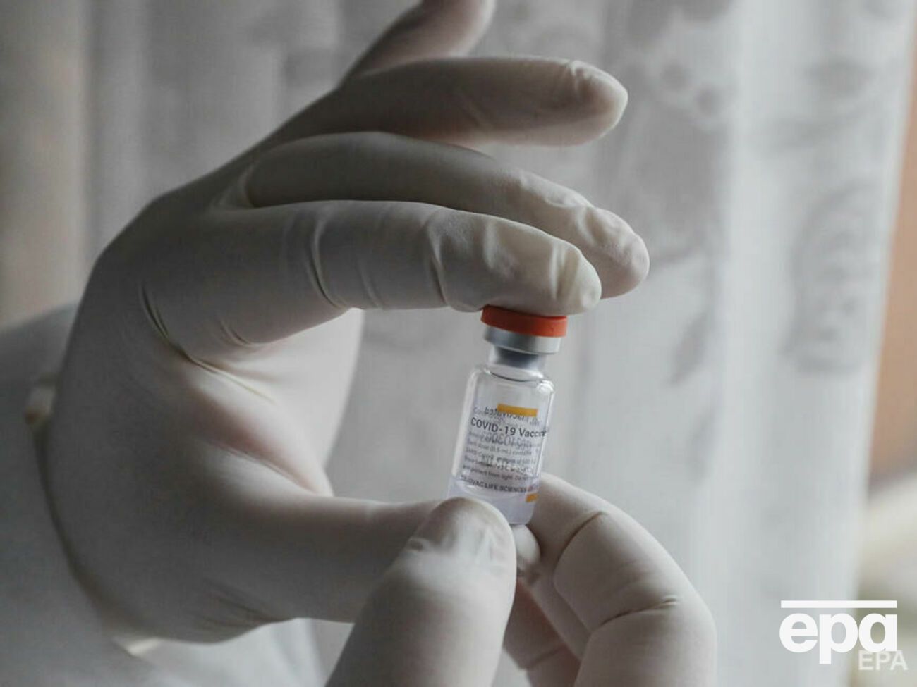 Кількість українців, яким ввели хоча б одну дозу вакцини проти коронавірусу, наближається до мільйона