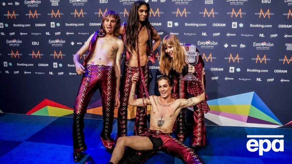 Итальянцы продолжили праздновать победу с порванными штанами