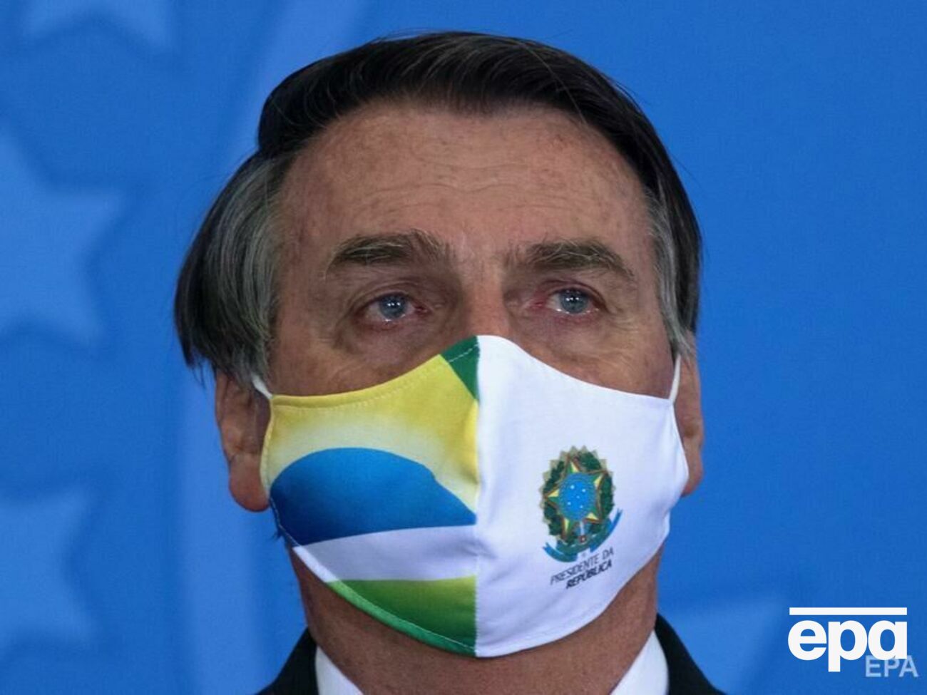 Болсонару штрафували за те, що він не надівав маски