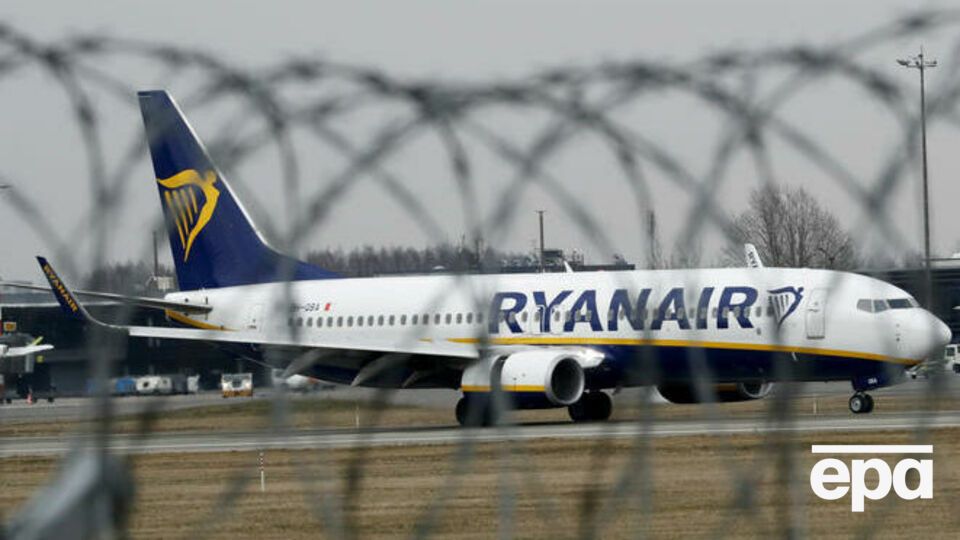 Севший в Минске самолет принадлежит Ryanair