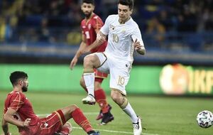 Украинцам (в белой форме) пришлось отыгрываться