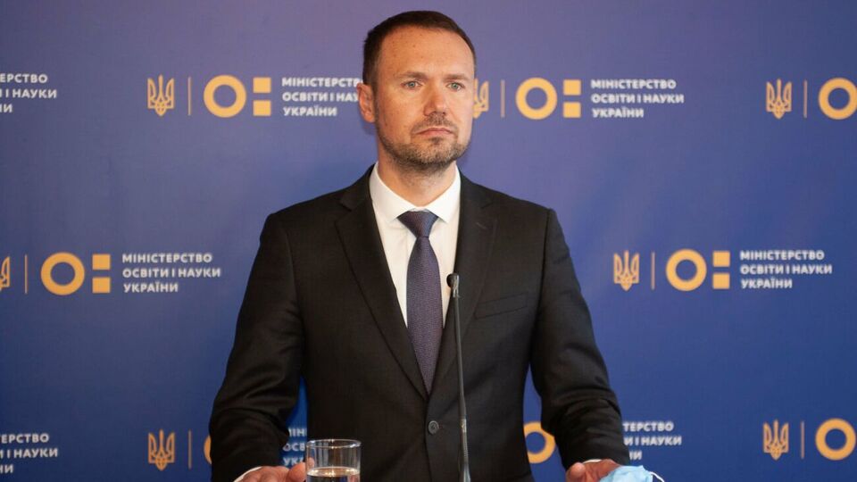 Українцям потрібно навчитися жити в умовах пандемії, підкреслив Шкарлет