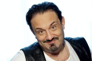 Кричевский отметил, что ремонтные работы на даче выполняет поэтапно