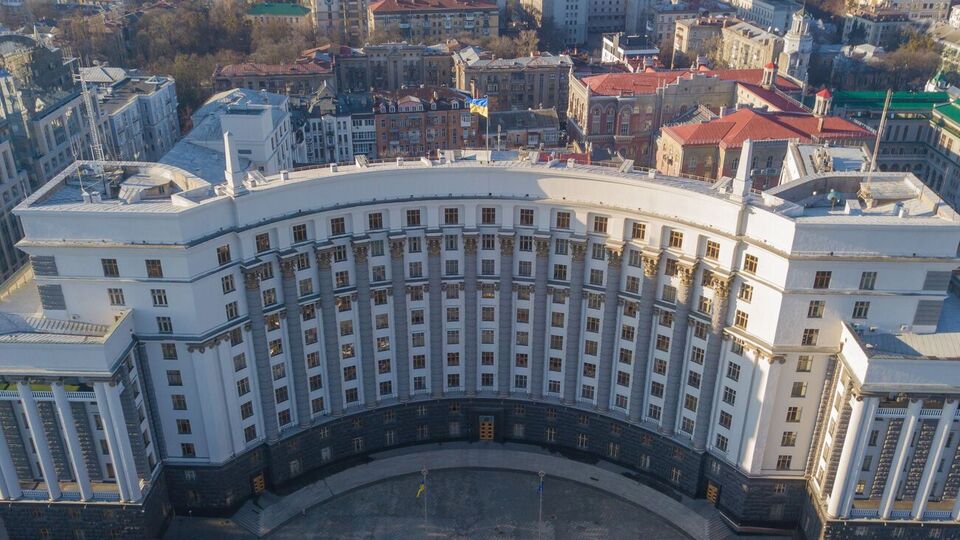 Возможность закрытия полетов над Беларусью члены украинского правительства намерены обсудить на сегодняшнем совещании