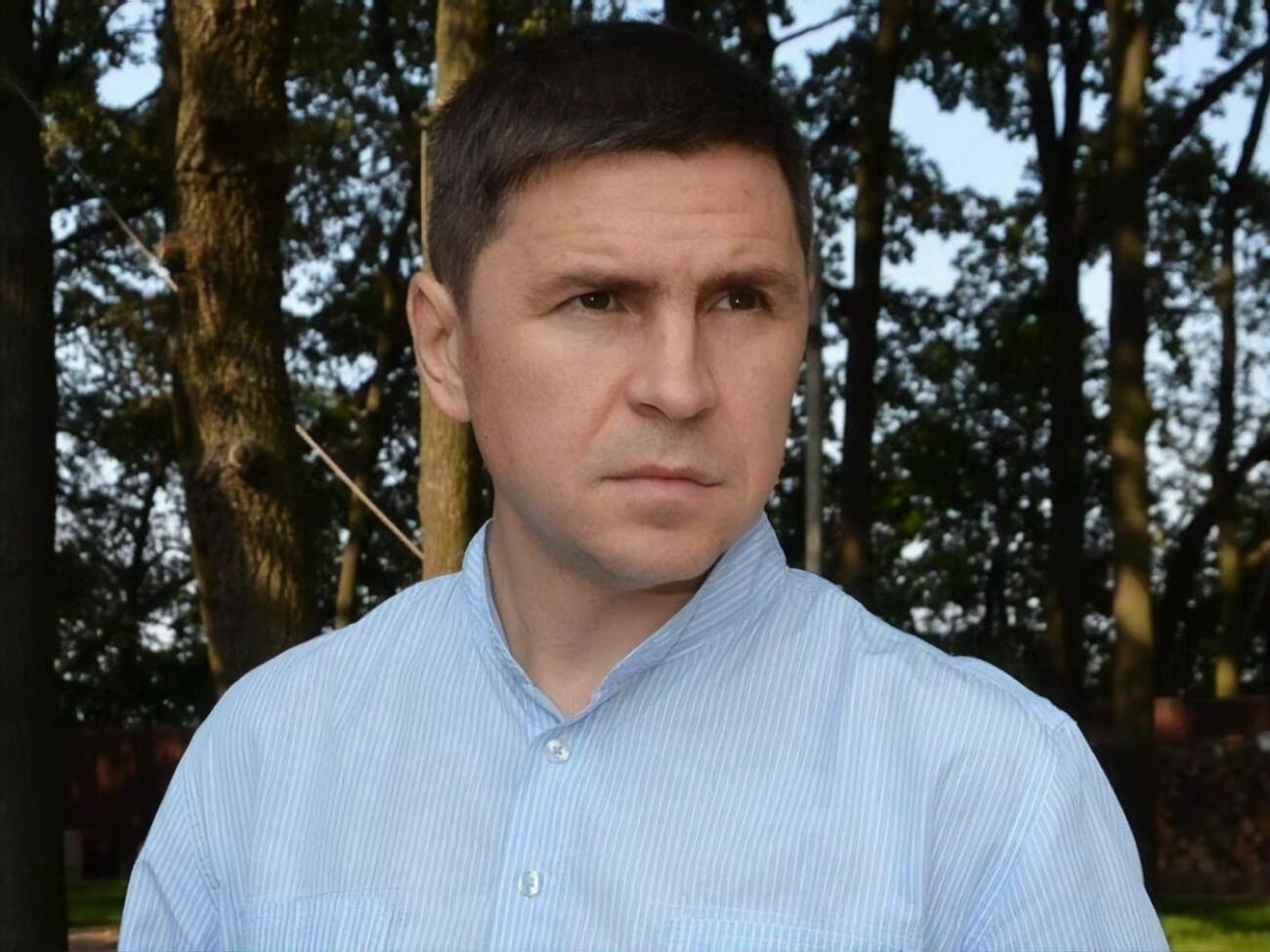 Единственный путь у Лукашенко &ndash; окончательно растворить свою страну в РФ, отметил Подоляк