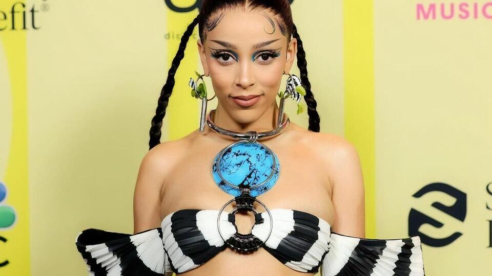 Doja Cat названа лучшей певицей в стиле R&B