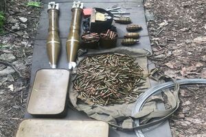 За даними СБУ, арсенал зберігали у занедбаному будинку