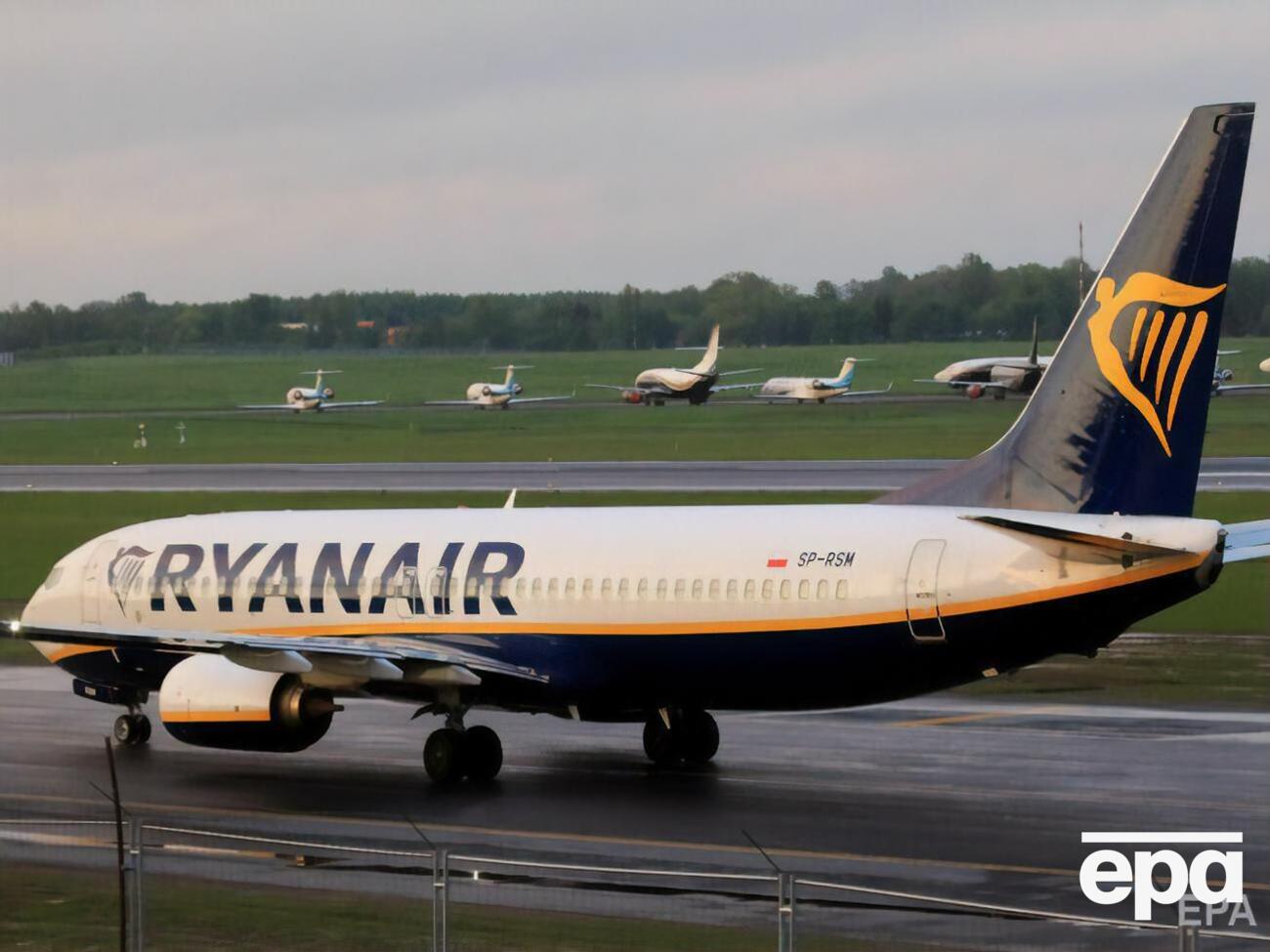 Літак компанії Ryanair проходить огляд в аеропорту Вільнюса, повідомили в поліції Литви