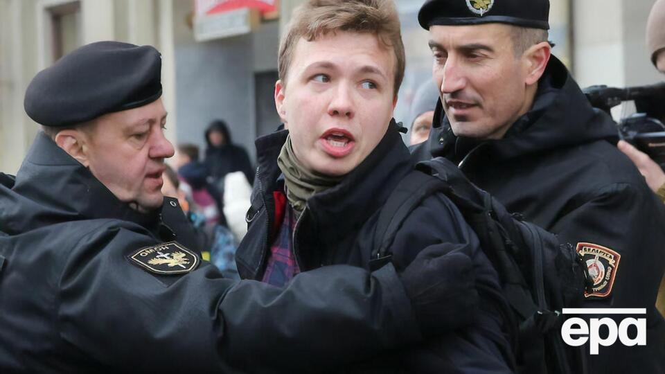 Романа Протасевича не раз затримували на опозиційних протестах у Білорусі, але вперше його затримання сколихнуло весь цивілізований світ і прирівняне до терористичного акту